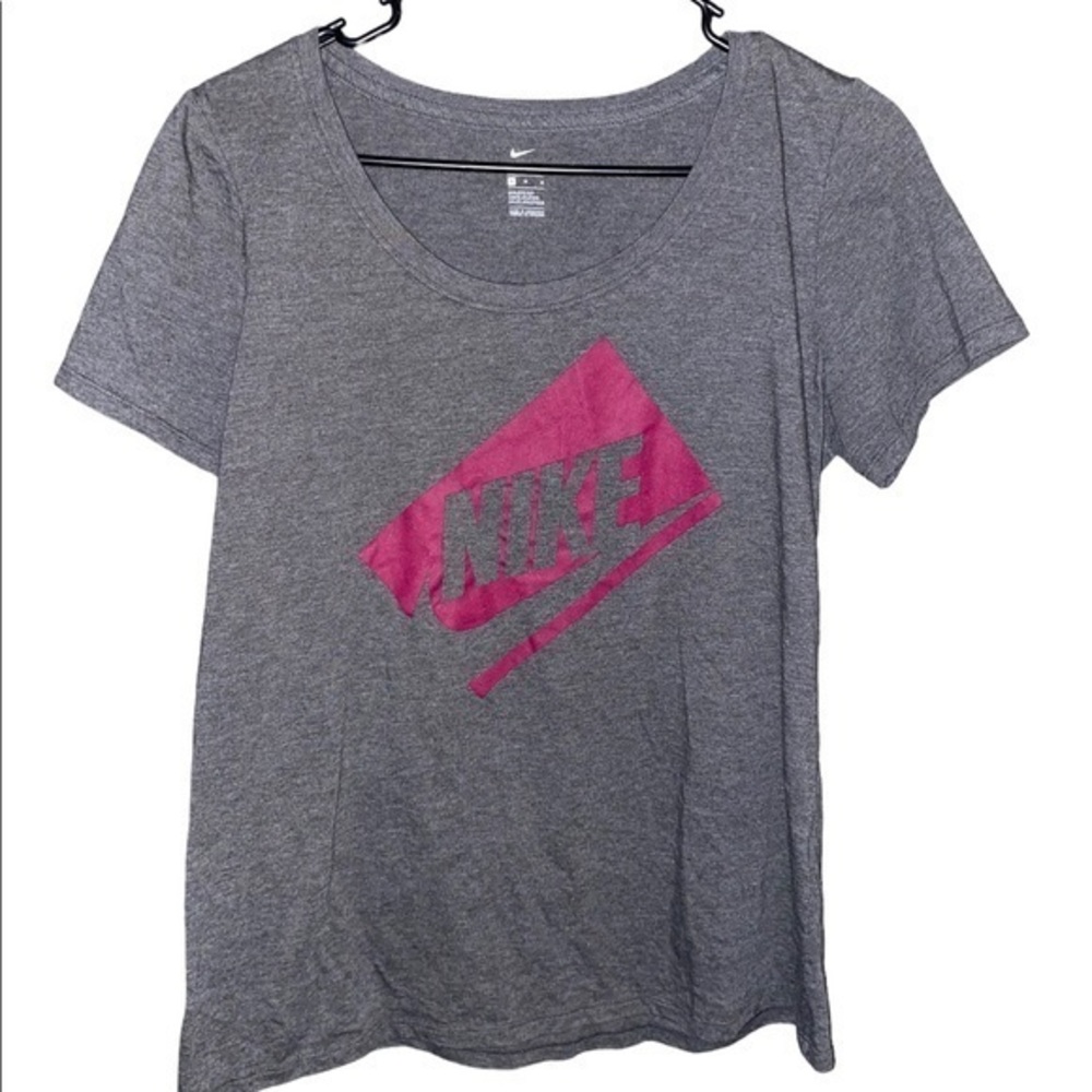 Women’s Grey Nike short sleeve Size M